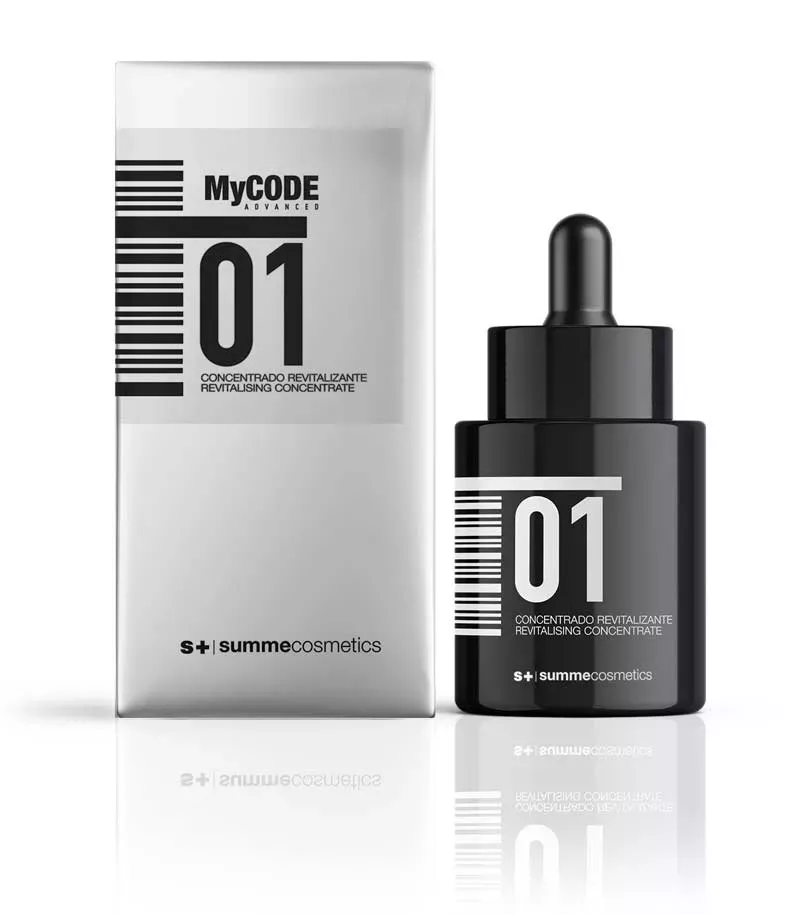 Auftragen des Konzentrats auf Gesicht und Hals