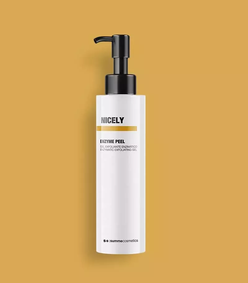 ENZYME PEEL ist ein einphasiges, enzymatisches Peeling-Gel, das abgestorbene Hautzellen sanft entfernt