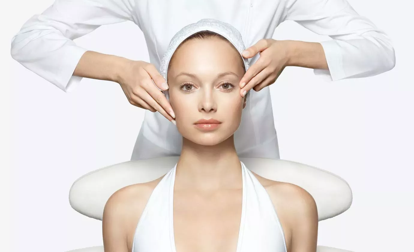 Gesichtspflege-Produkte online kaufen | Skeyndor Wissenschaftliche Kosmetik